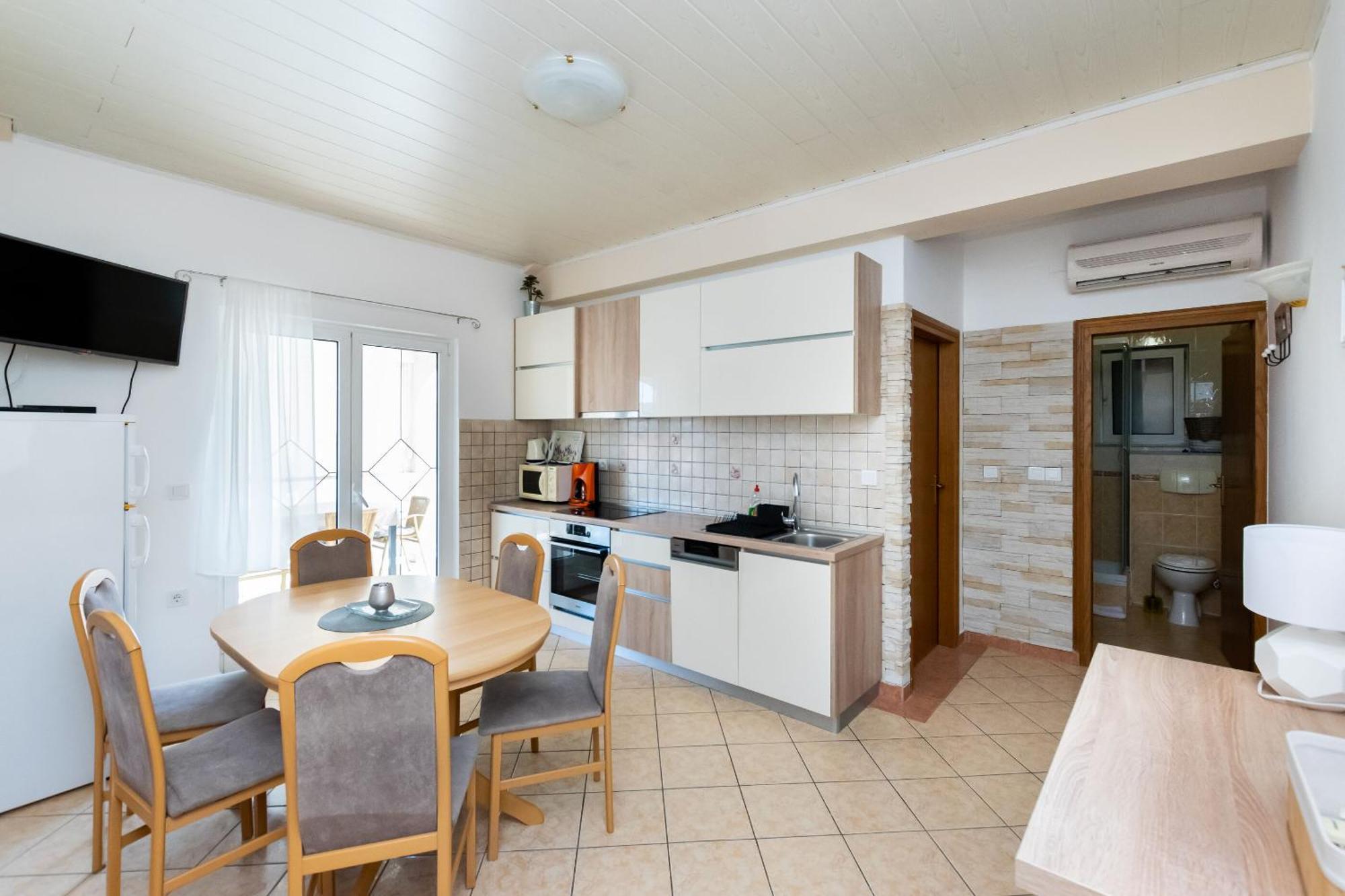 Apartments Miranda Lopar Eksteriør bilde